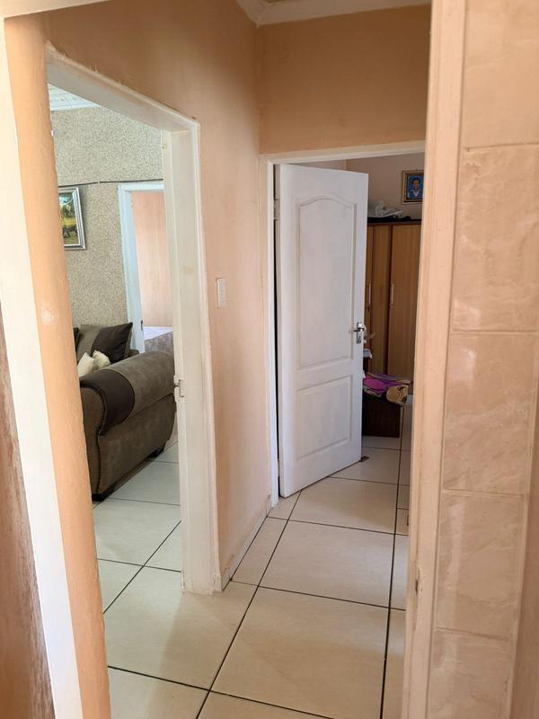 2 Bedroom Property for Sale in Likole Gauteng