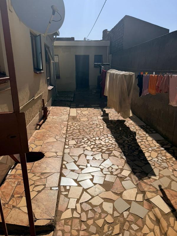 2 Bedroom Property for Sale in Likole Gauteng