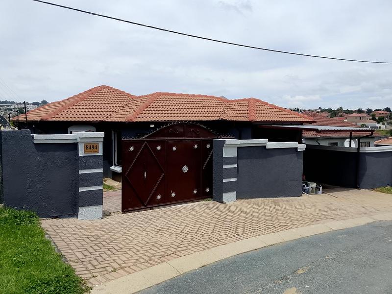 2 Bedroom Property for Sale in Cosmo City Gauteng