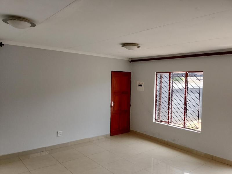 2 Bedroom Property for Sale in Cosmo City Gauteng