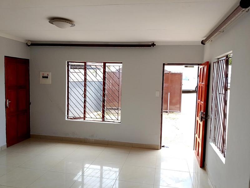 2 Bedroom Property for Sale in Cosmo City Gauteng