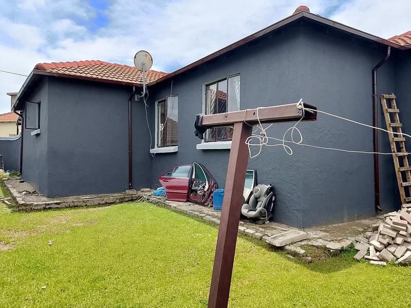 2 Bedroom Property for Sale in Cosmo City Gauteng