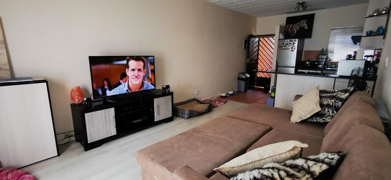 1 Bedroom Property for Sale in Sunninghill Gauteng