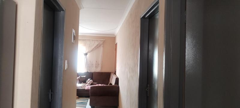 To Let 2 Bedroom Property for Rent in Palm Ridge Gauteng