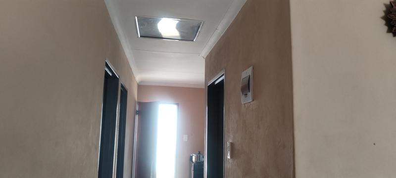 To Let 2 Bedroom Property for Rent in Palm Ridge Gauteng