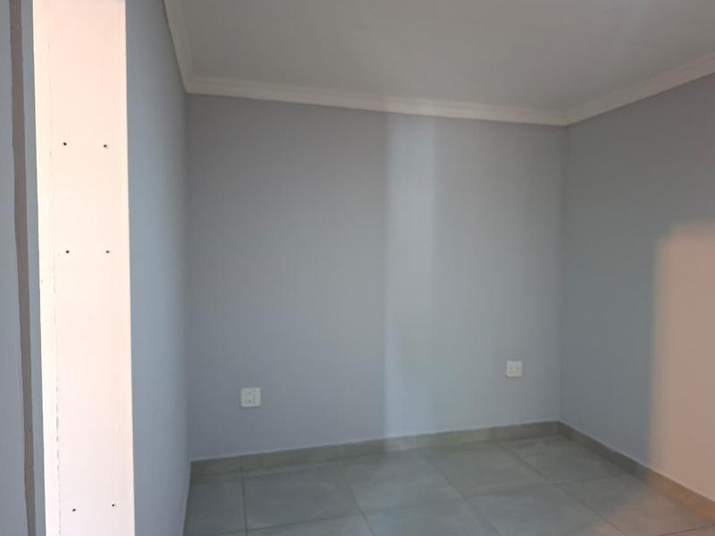 To Let 1 Bedroom Property for Rent in Noordwyk Gauteng