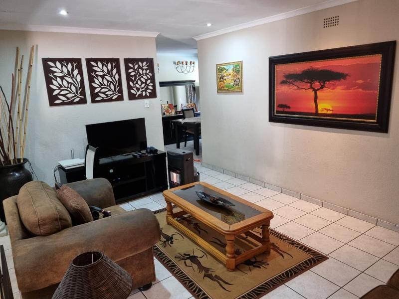 8 Bedroom Property for Sale in Van Riebeeck Park Gauteng