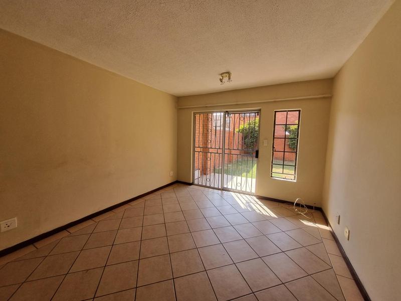 To Let 2 Bedroom Property for Rent in Mooikloof Ridge Gauteng