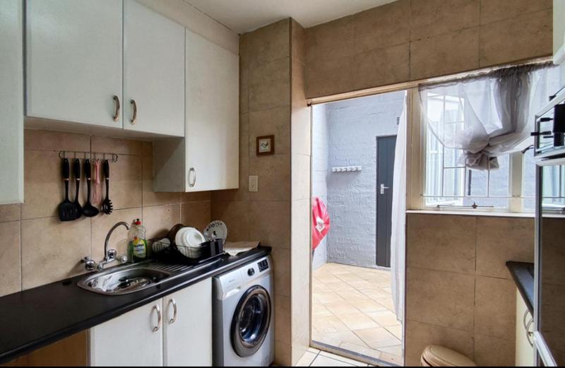 2 Bedroom Property for Sale in Glen Marais Gauteng