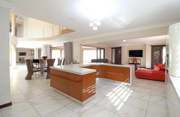 5 Bedroom Property for Sale in Blue Valley Golf Estate Gauteng