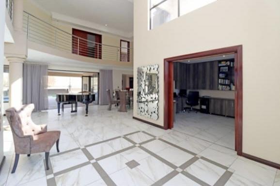 5 Bedroom Property for Sale in Blue Valley Golf Estate Gauteng