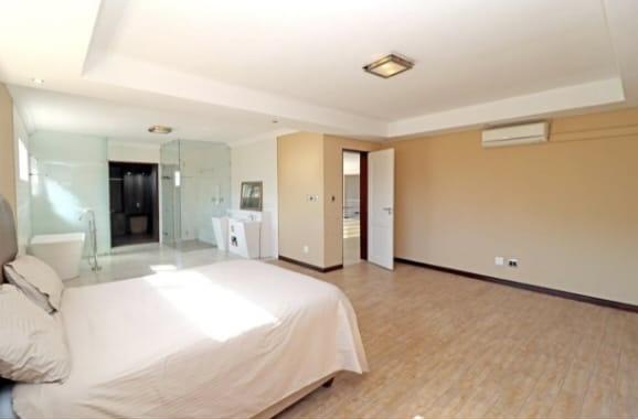 5 Bedroom Property for Sale in Blue Valley Golf Estate Gauteng