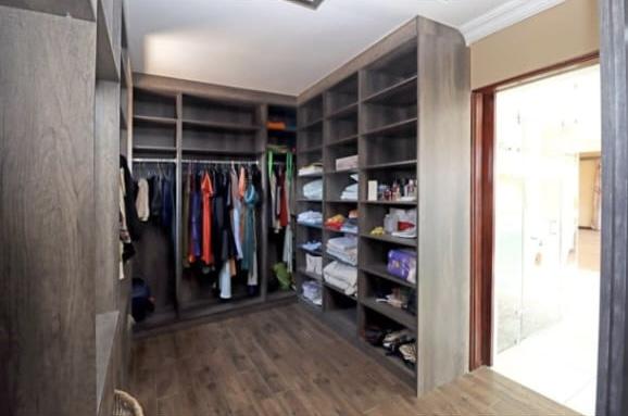 5 Bedroom Property for Sale in Blue Valley Golf Estate Gauteng