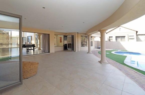 5 Bedroom Property for Sale in Blue Valley Golf Estate Gauteng