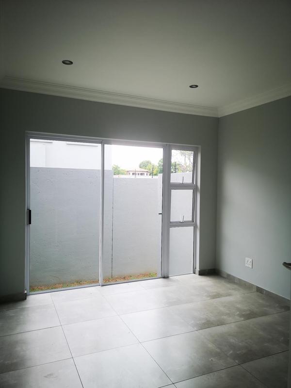 To Let 4 Bedroom Property for Rent in Waterkloof Ridge Gauteng