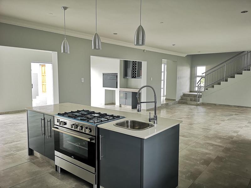 To Let 4 Bedroom Property for Rent in Waterkloof Ridge Gauteng