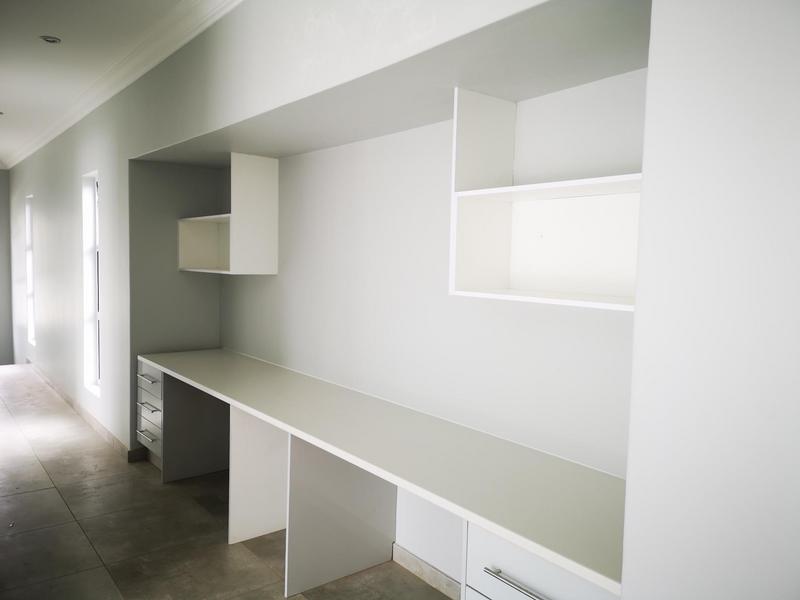 To Let 4 Bedroom Property for Rent in Waterkloof Ridge Gauteng