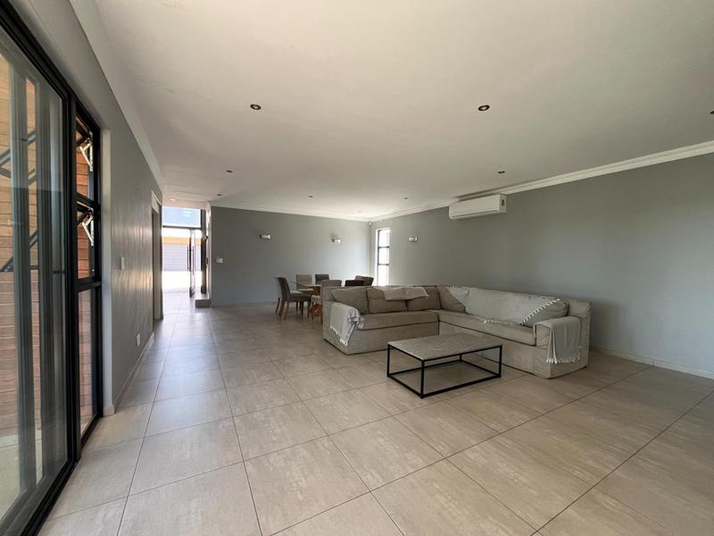 To Let 5 Bedroom Property for Rent in Waterkloof Ridge Gauteng