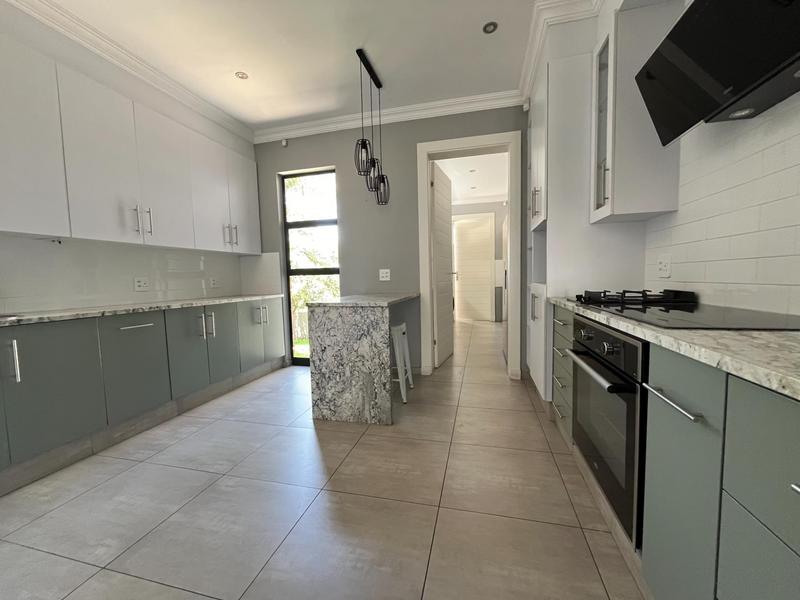 To Let 5 Bedroom Property for Rent in Waterkloof Ridge Gauteng