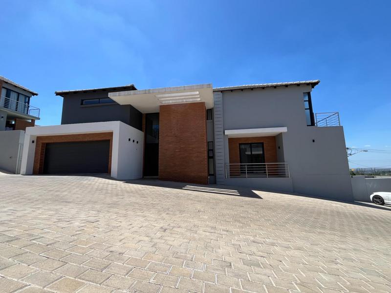 To Let 5 Bedroom Property for Rent in Waterkloof Ridge Gauteng