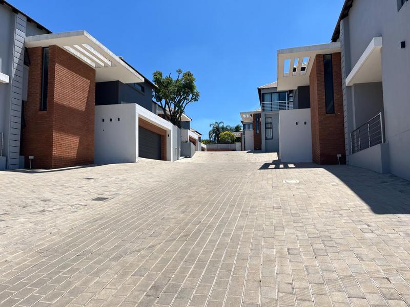 To Let 5 Bedroom Property for Rent in Waterkloof Ridge Gauteng