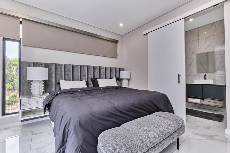 5 Bedroom Property for Sale in Morningside Gauteng