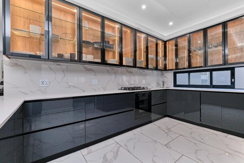 5 Bedroom Property for Sale in Morningside Gauteng