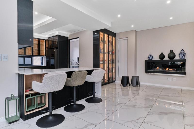 5 Bedroom Property for Sale in Morningside Gauteng