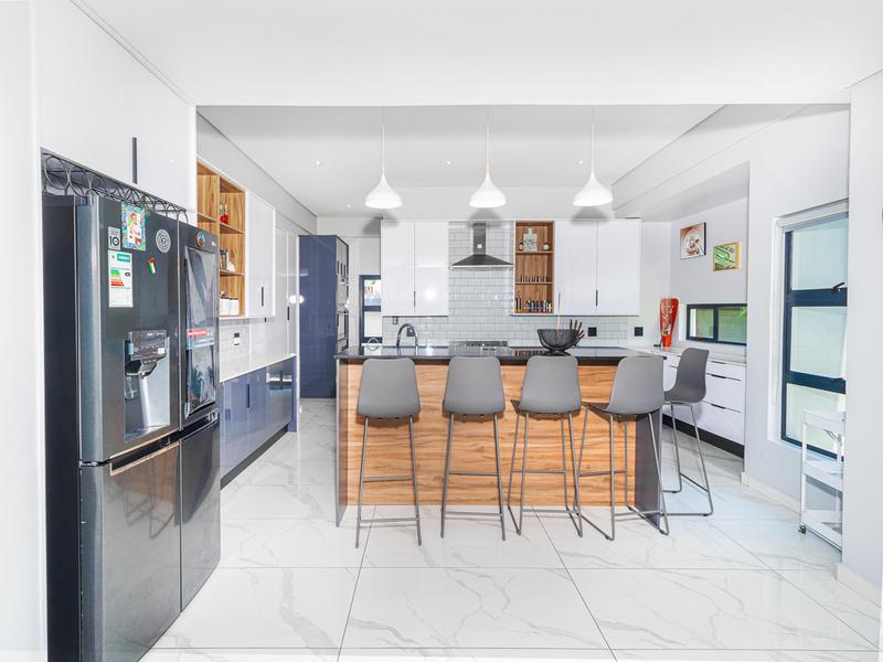 6 Bedroom Property for Sale in Clubview Gauteng