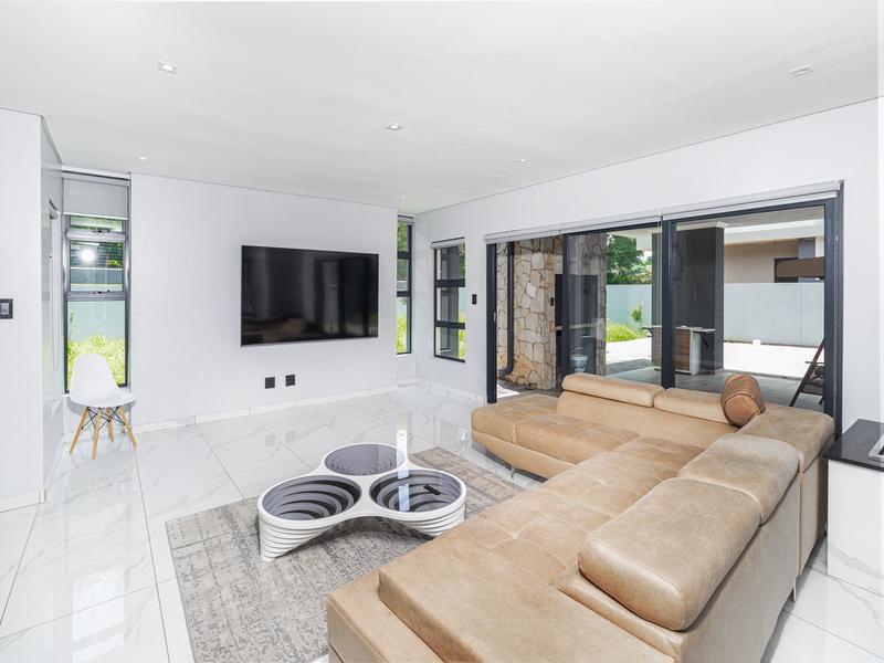 6 Bedroom Property for Sale in Clubview Gauteng