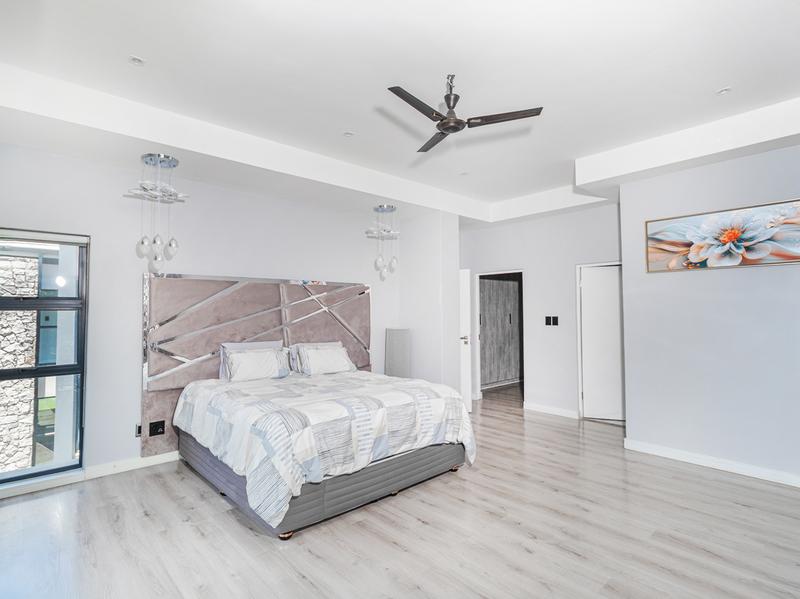 6 Bedroom Property for Sale in Clubview Gauteng