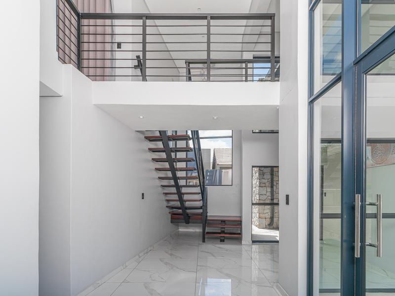 6 Bedroom Property for Sale in Clubview Gauteng