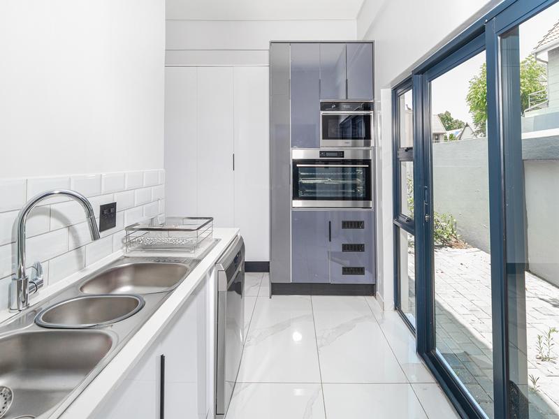 6 Bedroom Property for Sale in Clubview Gauteng