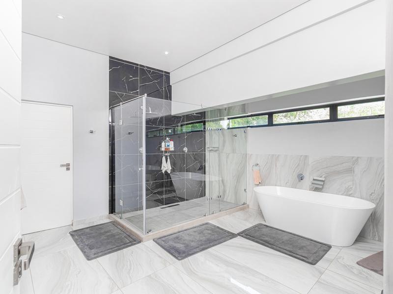 6 Bedroom Property for Sale in Clubview Gauteng