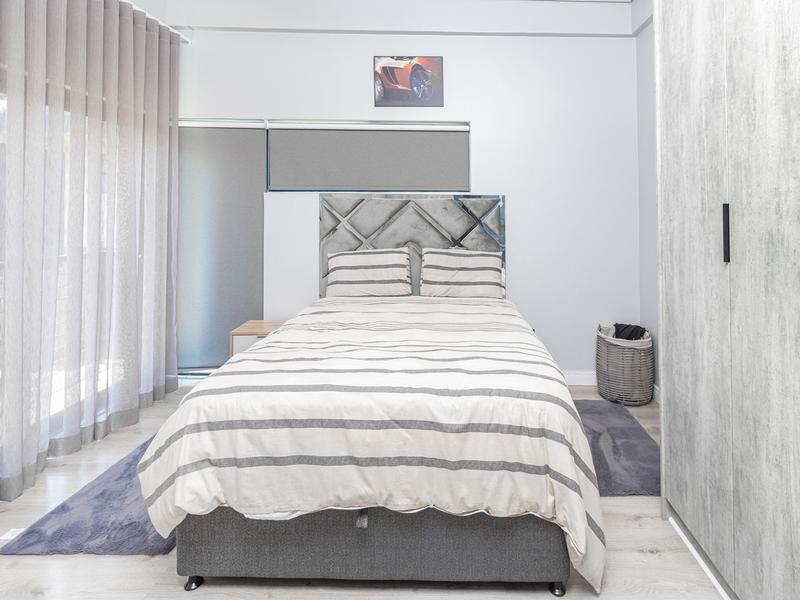 6 Bedroom Property for Sale in Clubview Gauteng