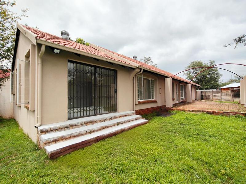 3 Bedroom Property for Sale in Roodepoort Gauteng