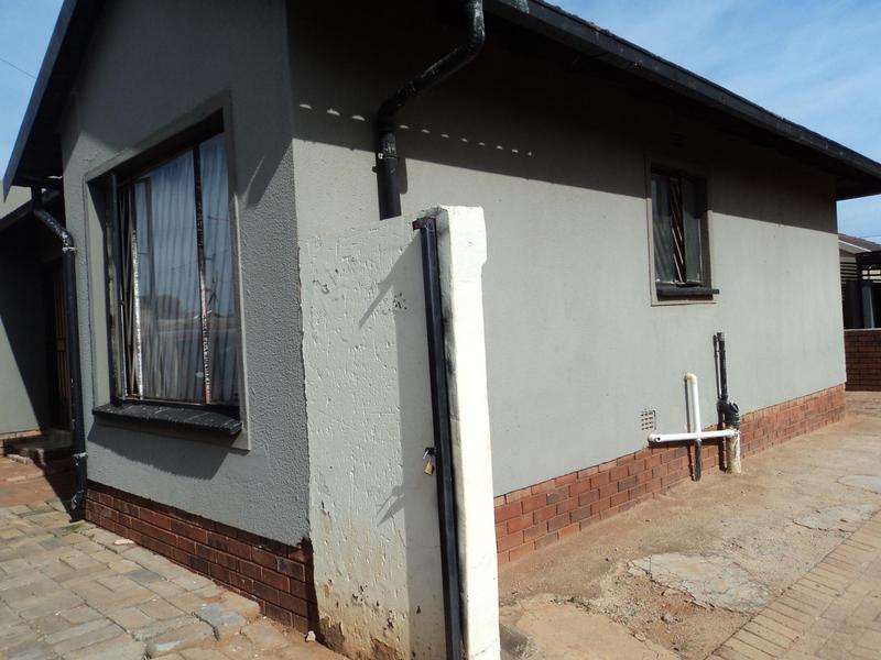 3 Bedroom Property for Sale in Protea Glen Gauteng