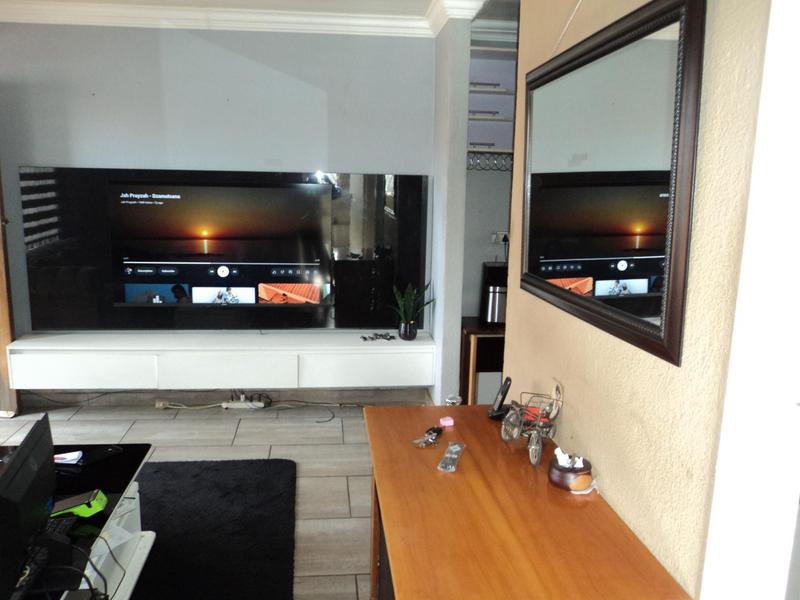 3 Bedroom Property for Sale in Protea Glen Gauteng