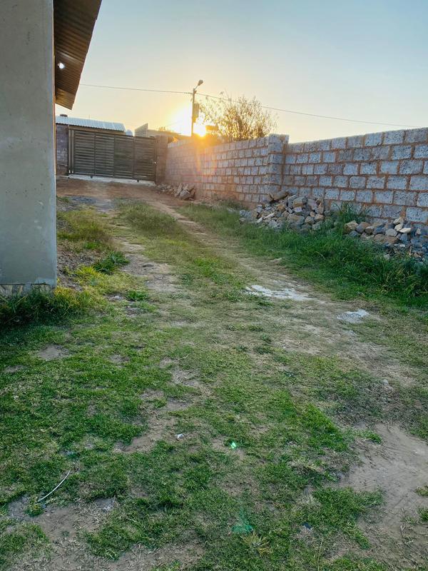 2 Bedroom Property for Sale in Tshepisong Gauteng