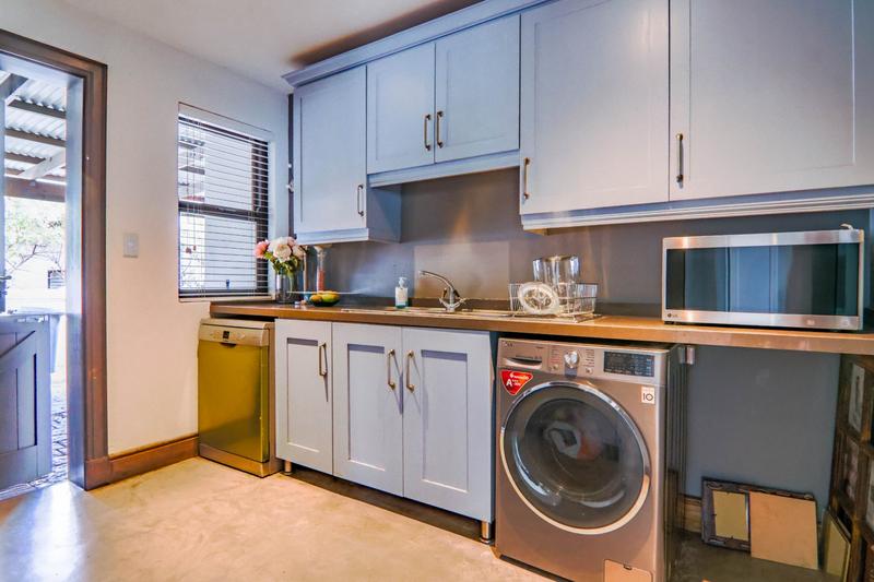 To Let 5 Bedroom Property for Rent in Copperleaf Estate Gauteng