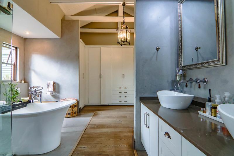 To Let 5 Bedroom Property for Rent in Copperleaf Estate Gauteng