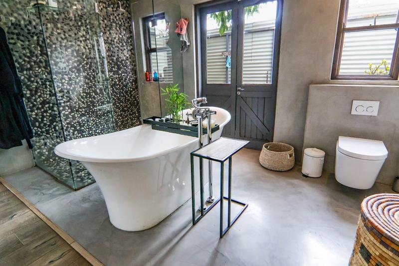 To Let 5 Bedroom Property for Rent in Copperleaf Estate Gauteng