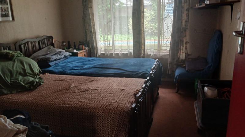 5 Bedroom Property for Sale in Clayville Gauteng