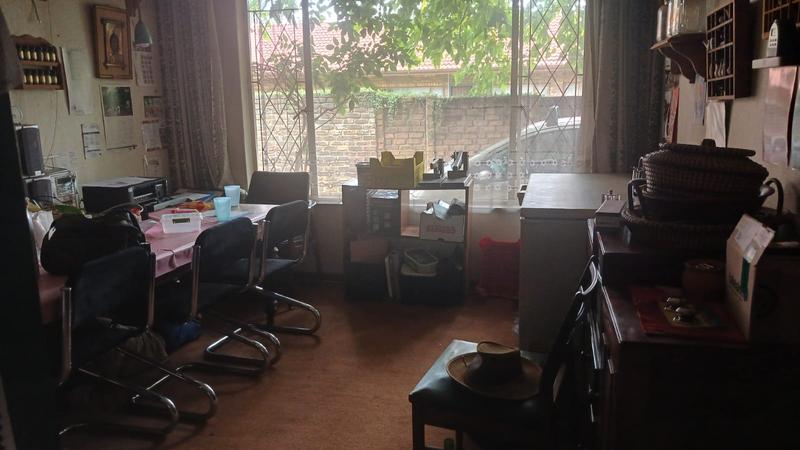 5 Bedroom Property for Sale in Clayville Gauteng