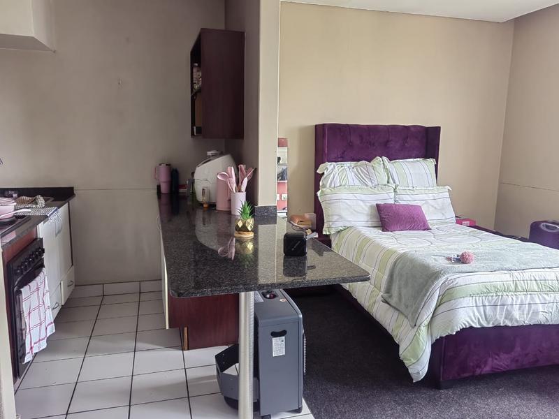 To Let 1 Bedroom Property for Rent in Johannesburg Central Gauteng