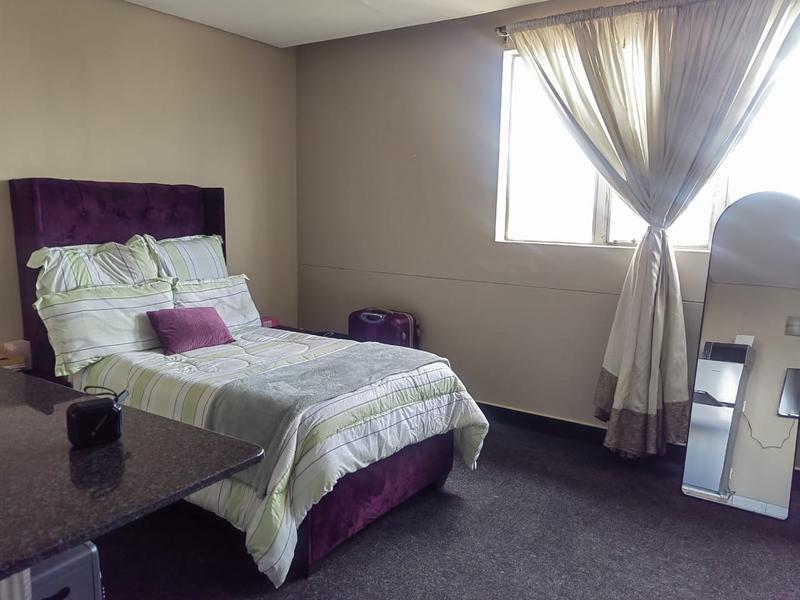 To Let 1 Bedroom Property for Rent in Johannesburg Central Gauteng