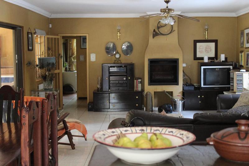 2 Bedroom Property for Sale in Glen Austin Gauteng