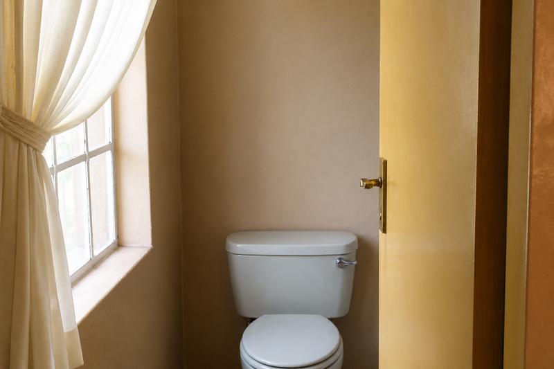 2 Bedroom Property for Sale in Glen Austin Gauteng