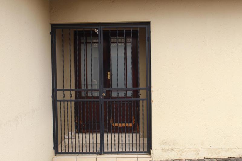 3 Bedroom Property for Sale in Erand Gardens Gauteng