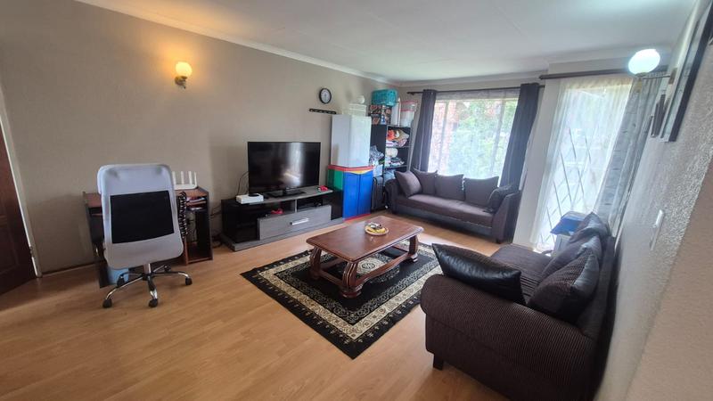 To Let 2 Bedroom Property for Rent in Northcliff Gauteng